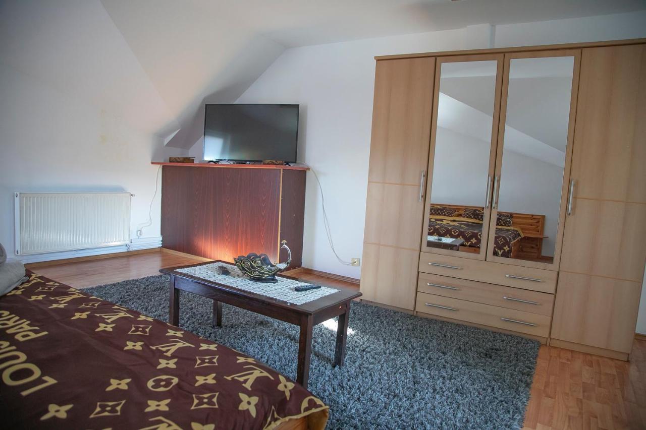 Appartamento Xxl-House Târgu-Mureş Esterno foto